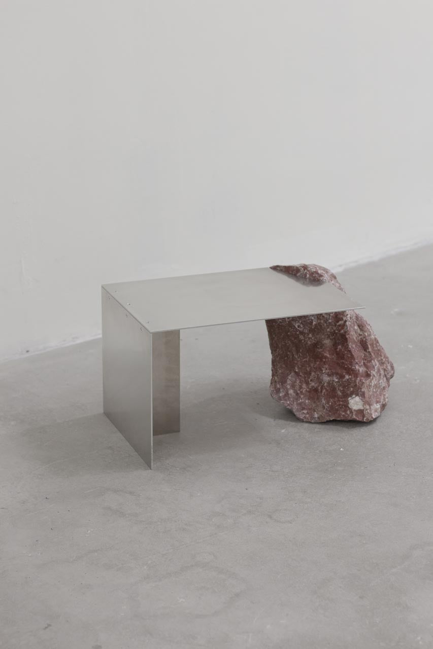 Merge side table - red - Jakub Kubica