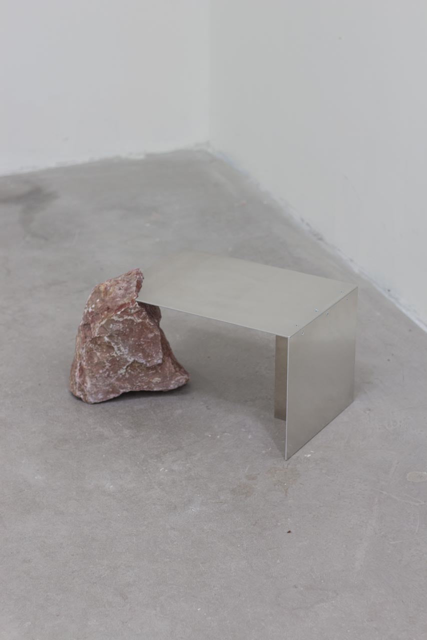 Merge side table - red - Jakub Kubica
